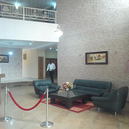 Orchid Hotel Асаба Экстерьер фото