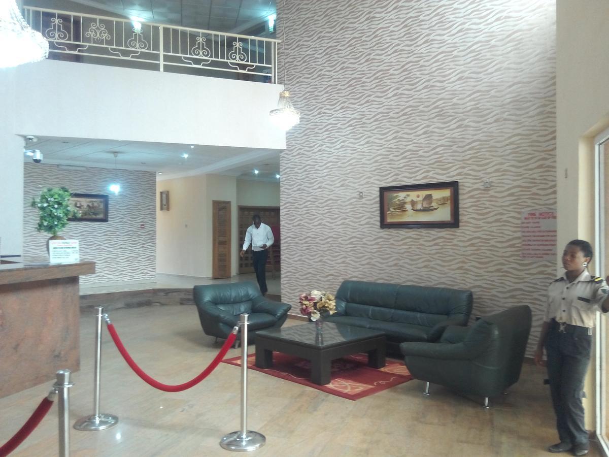 Orchid Hotel Асаба Экстерьер фото