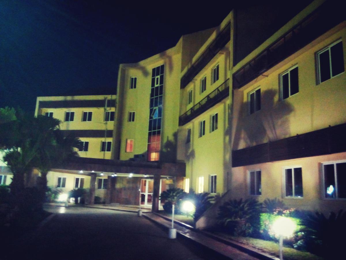 Orchid Hotel Асаба Экстерьер фото